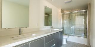 1450 S Barrington Ave Gallery 23