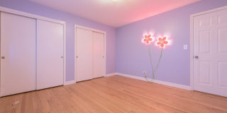 5942 W Addison Street Gallery 16