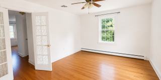 143 Bennett Street Gallery 14