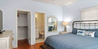 Furnished Pet-Friendly 30-Day Extended Stay Riverfront Condo Gallery 34