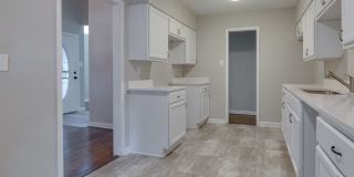 Beautifully Renovated 3BR/2B Home in Great Location!! Gallery 16