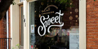 202 Queen Gallery 37