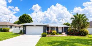 3 Bedroom/2 Bathroom Home with Pool 3 Bedroom/2 Bathroom Home with Pool Gallery 1
