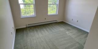 Spacious  South Burlington Townhouse for Rent - Available 7/1 Gallery 14