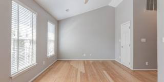 5140 DONOVAN Drive Gallery 20