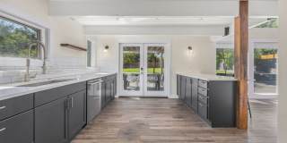 5 bed 3.5 Bath Home in North Boulder W/Large Backyard, Swimming Pool & Jacuzzi! Gallery 16