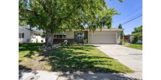 Charming 1-story Home with a Big Backyard Near Midtown Gallery 1