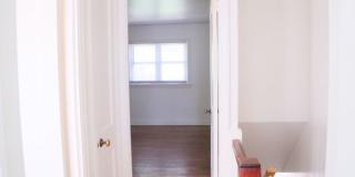 Cute & Cozy Interior Rowhome Gallery 13