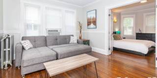 11 Stuart St. Gallery 7