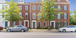 Lovely Townhome Conveniently Located! Lovely Townhome Conveniently Located! Gallery 1