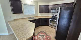 Great Ground-Level 3 Bed 2 Bath Sandy Condo! Great Ground-Level 3 Bed 2 Bath Sandy Condo! Gallery 4