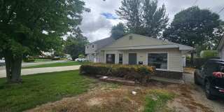 Comfortable 3-Bedroom Ranch with Garage and Private Yard Gallery 1