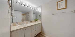 1201 S Ocean Dr Gallery 22