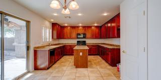 Gorgeous 4 Bed 3 Bath 3 Car home in Peoria with community Pool Gallery 3