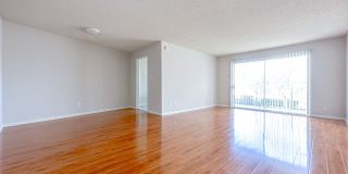 718 N Monterey St Gallery 7