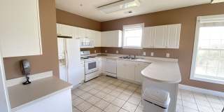 3 bedroom/2 bath furnished condo in Harbour Cove Gallery 8