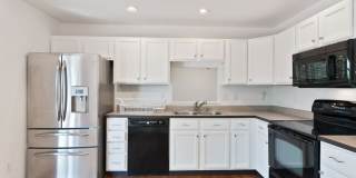 Large Home in Stonegate! Gallery 8