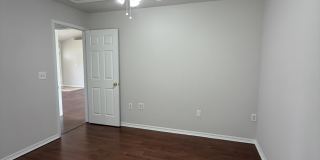 5315 Belrose St Gallery 57