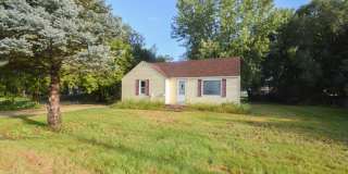Private 2BR Austin MN Home on Quiet Dead‑End Gallery 6
