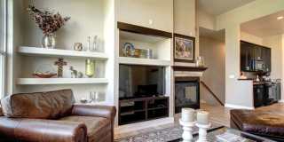 Spacious 3 BDR Townhome on Golf Course Gallery 11