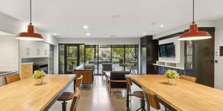 Smith & Burns Gallery 3