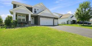 Spacious 4 BR House in Cottage Grove Gallery 1