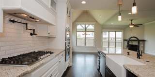 Beautiful Yorktown Home in Highly Desired Bixby West  School Gallery 13