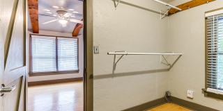 Unique with a Artsy Flare    2 Bed/1.5 Bath in Edgemere Park $995/month! Gallery 24