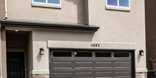 Westside End Unit 3 Bed Townhome in Mountain Shadows Gallery 1