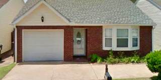 Convenient 3-bedroom, 2-bath home near Campus Gallery 1