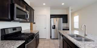 Modern Comfort Meets Community Living – 3 Bed, 2 Bath Beauty with Resort-Style Amenities! Gallery 11