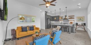2488 Waterfront Park Gallery 12