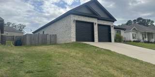 4005 Springwood Circle Gallery 1