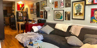 Charming 2 Bedroom/1.5 Bathroom Townhome in Federal Hill w/ Rooftop Deck! Gallery 3