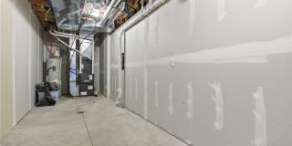 240 E Jefferson St Gallery 42