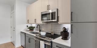 Solis Midtown Gallery 2