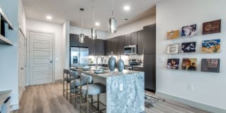Lumen - Apartment & Townhomes Gallery 11