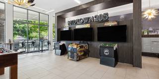 Midtown 205 Gallery 17