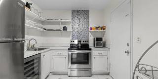 4043 NW 16th St Gallery 1