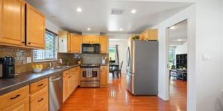 2590 Scott Pl Gallery 3