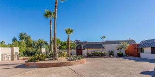 Beautiful 5 bed/4 bath + Den in Desirable Paradise Valley Gallery 1