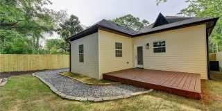 663 Bryan Street Gallery 12