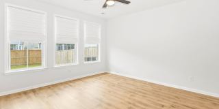 Beautiful 3 Bedroom 2.5 Bathroom Home in Windsor Crossing with Loft Gallery 18