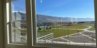 1474 West Cook Lane Gallery 1