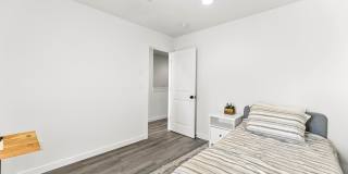 NEW MODERN HOME Gallery 21