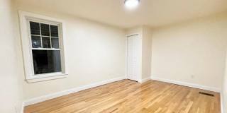 Nicely renovated, pet friendly 3 bed in South Boston. Gallery 6