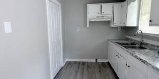Newly Renovated 2-Bedroom Townhouse in a Prime Location! Gallery 6