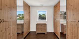 20 Plymouth Road Gallery 22