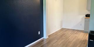 Downtown Renton Apartment W/S/G and 2 parking spaces included Downtown Renton Apartment W/S/G and 2 parking spaces included Gallery 4