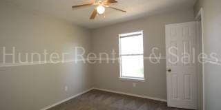 Exceptional Living with Vaulted Ceilings, Cozy Fireplace & Expansive Outdoor Space Gallery 22